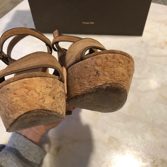 GUCCI SOFT SUEDE ACERO PLATFORM - Picture 6 of 7